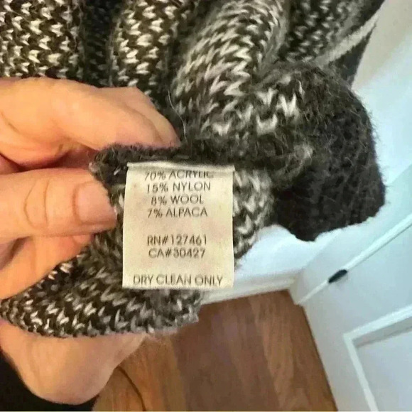 WildFox - Oversized Cardigan - Picture 3 of 7